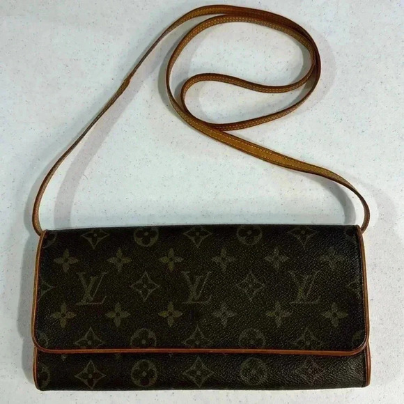 Louis Vuitton Pouchette Twin GM Authentic EUC LV Monogram Leather w/ dust bag - Picture 3 of 17